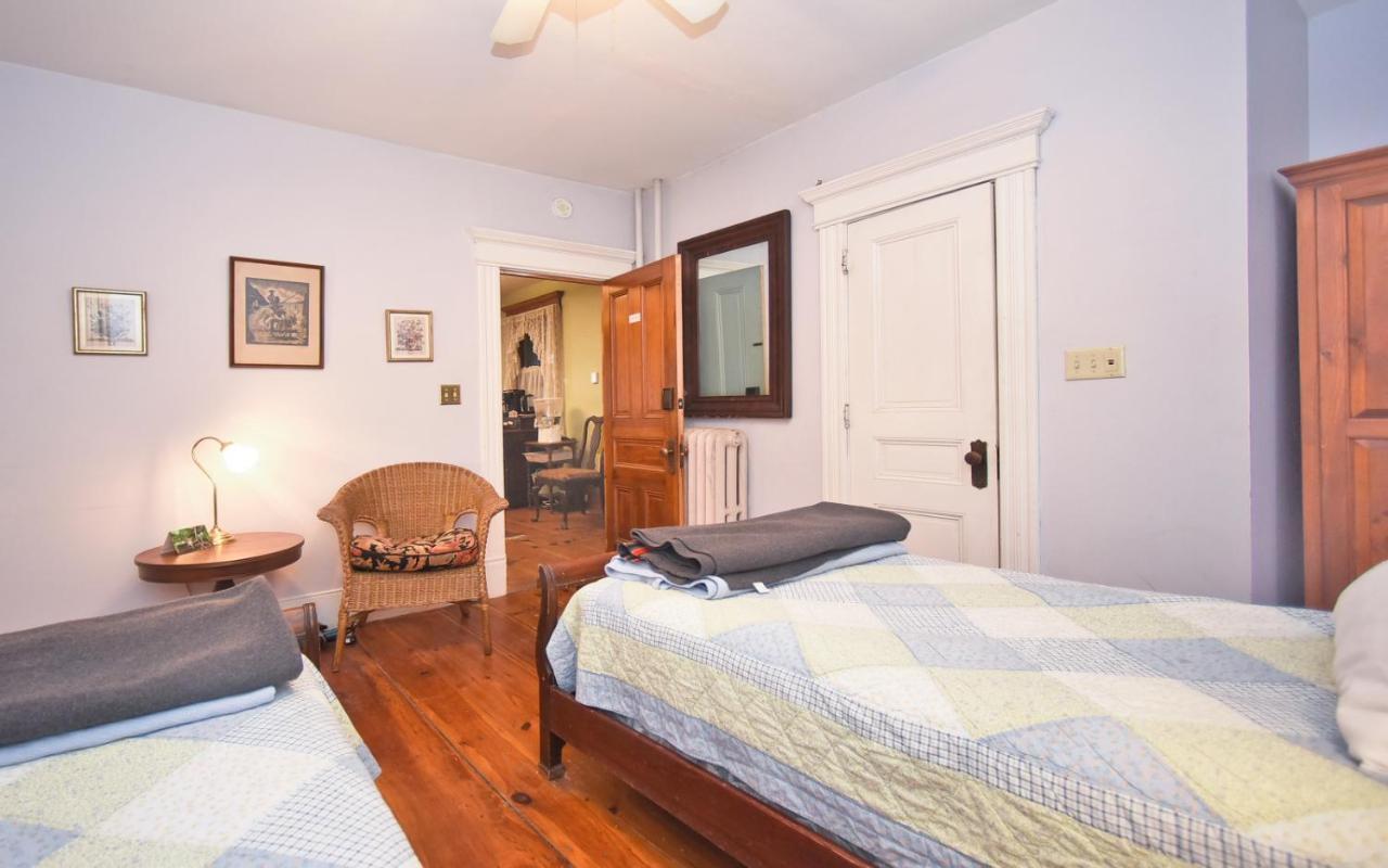 Blooming Inn Shelburne Falls Exterior foto